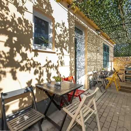 4 Bedroom Lovely In Kastel Sucurac * Kaštela